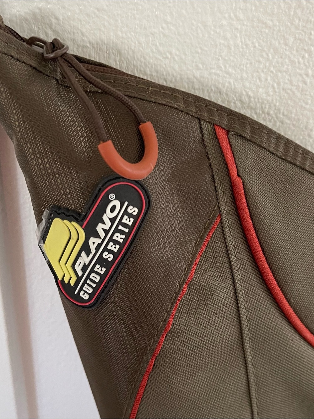 Plano Guide Series Rod & Reel Case 45” Travel Fishing Case 4243-40 - Picture 2 of 7